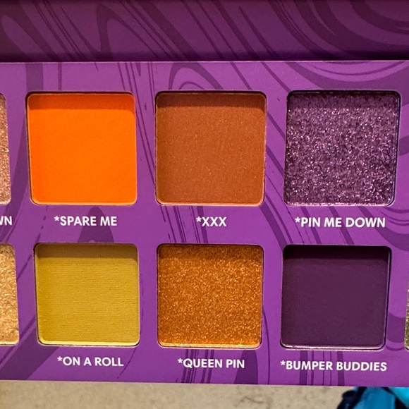 Trixie Cosmetics Vibrant Eyeshadow Palette - Bold Jewel Tones
